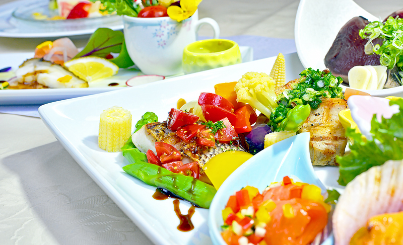 写真：モダン皿鉢料理
